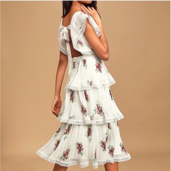 Thriving‎ Romance White Floral Print Tiered Midi Dress - Picture 3 of 13